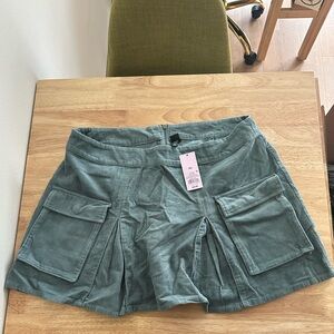 💙 Corduroy mini Skirt in Green